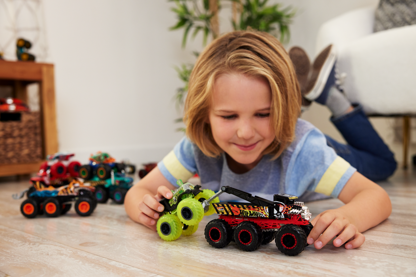 Hot Wheels Monster Trucks Ve¨ªculo de Brinquedo Caminh?es Reboque Surpresa Escala 1:64